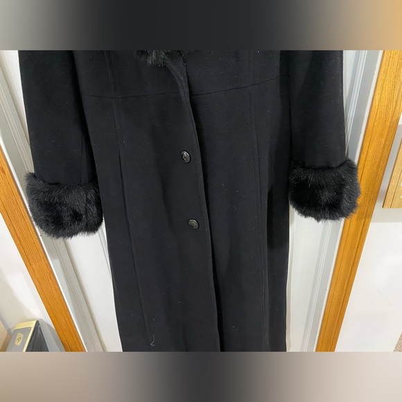 Full Length Coat - Picture 3 of 5